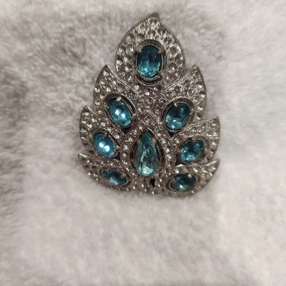 Vtg Silver‎ Tone Teal Blue Rhinestone Peacock Feather Dress Fur Clip pot metal